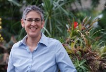 Atmospheric: Extreme rainfall events cause top-heavy aquatic food webs Extreme rainfall events cause top-heavy aquatic food webs