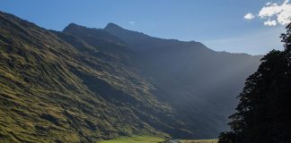 Weaving Indigenous knowledge with scientific research: a balanced approach (Study) Weaving Indigenous knowledge with scientific research: a balanced approach