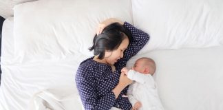 Report: Mom and baby share ‘good bacteria’ through breast milk Mom and baby share 'good bacteria' through breast milk