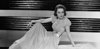 Olivia de Havilland, ‘Gone With the Wind’ Star, Dies at age 104 Olivia de Havilland, 'Gone With the Wind' Star, Dies at age 104