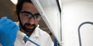 Scientists create liquid-repelling substance that works on all surfaces Scientists create liquid-repelling substance that works on all surfaces