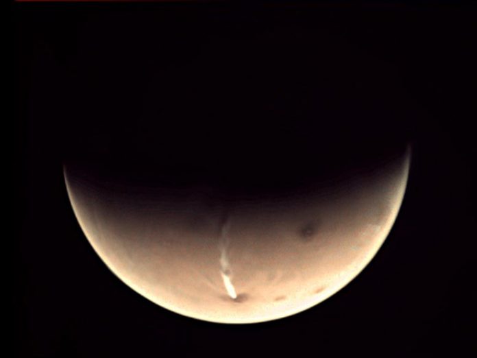 Giant Cloud Returns on Mars – Not Linked to Volcanic Activity