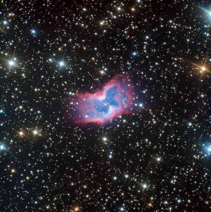 Space butterfly captured by ESO telescope (Photo)