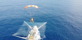 Video: SpaceX catch its nosecone fairing with ease Video: SpaceX catch its nosecone fairing with ease