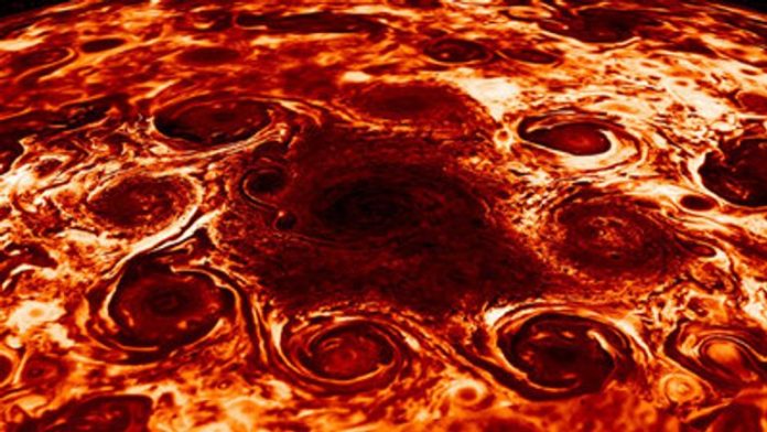 Researchers solve mystery of Jupiter's polygon storms