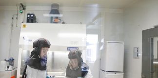 Biology: Hydroxychloroquine does not counter SARS-CoV-2 in hamsters, high dose of favipiravir does