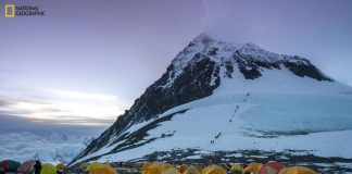 Climate Change: There are microplastics near the top of Mount Everest too