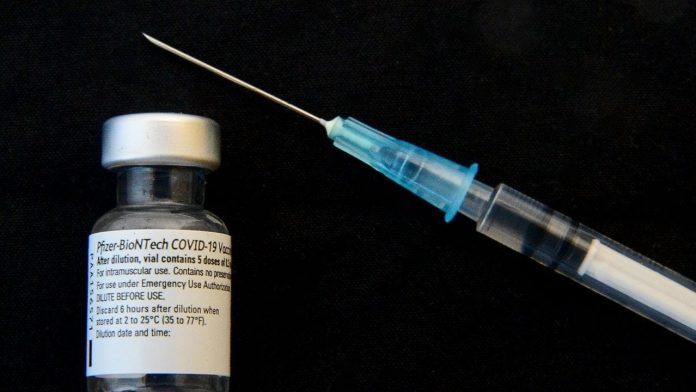 Pfizer vaccine ‘dramatically reduces’ Covid transmission risk after one dose (Study)
