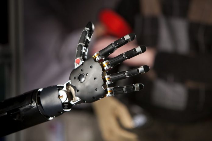 Bionic hand in prototype state gives amputee ability to 'feel'