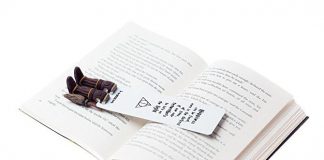 Engineers breathe new life into paper books with the Magic Bookmark Engineers breathe new life into paper books with the Magic Bookmark