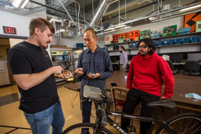 Researchers developing ‘smart’ bikes to improve cycling safety, efficiency