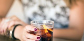 Girls have earlier onset of menstrual periods when they drink sugary drinks Girls have earlier onset of menstrual periods when they drink sugary drinks