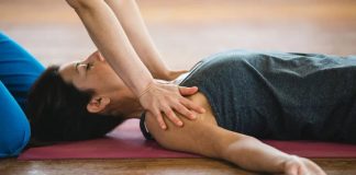 Reiki practitioner’ stay out of the way and let the energy do the work Reiki practitioner’ stay out of the way and let the energy do the work