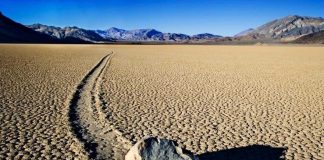 Scientists film mysterious ‘sailing stones’ in Death Valley Scientists film mysterious ‘sailing stones’ in Death Valley