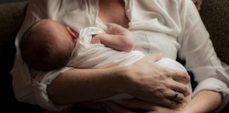 Taking antidepressants is OK for breastfeeding moms Taking antidepressants is OK for breastfeeding moms