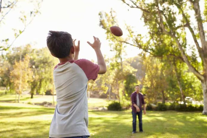 Playing catch with weighted medicine ball improves balance, could prevent falls