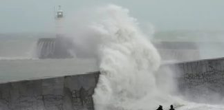 Amber Warnings Issued as Storm Debi Threatens 80mph Winds Amber Warnings Issued as Storm Debi Threatens 80mph Winds