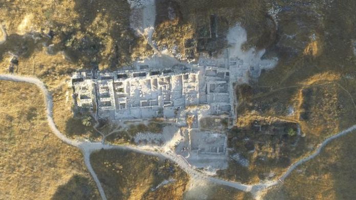 Chronicles of Gezer Bridging Ancient Eras with Radiocarbon Dating, Egyptological Insights, and Biblical Stories Chronicles of Gezer: Bridging Ancient Eras with Radiocarbon Dating, Egyptological Insights, and Biblical Stories