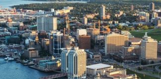 Eying the Horizon: Halifax Braces for a Possible Nor’easter This Weekend Eying the Horizon: Halifax Braces for a Possible Nor'easter This Weekend