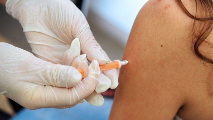 JCVI Advocates Inclusion of Chickenpox Vaccine in Childhood Immunization Plan