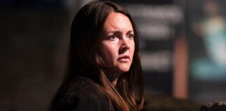 Stacey Slater Faces Old Haunts Amid Walford Shooting Chaos Stacey Slater Faces Old Haunts Amid Walford Shooting Chaos
