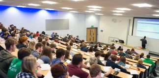 Storm on Campus: Edinburgh Lecturers Strike Over £140m Cuts University lecturers stage five-day walkout during freshers week