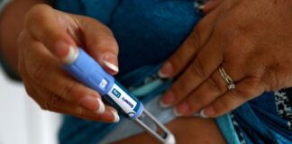 Wes Streeting vows to expand NHS access to weight-loss jabs as private prices soar Wes Streeting vows to expand NHS access to weight-loss jabs as private prices soar