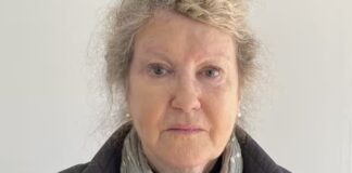 A Mother’s Forty-Two Year Lie Woman told baby boy had died at birth – 42 years later, he emailed her